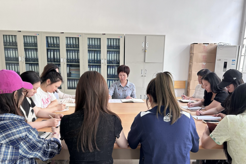 我校工会主席魏颖华深入教育学院开展专题调研