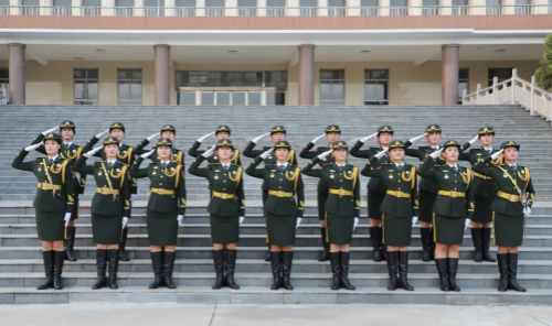 我校武装部八一连女子国旗护卫队暑期集训活动获多家媒体报道