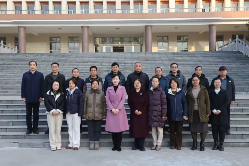 我校召开2025年度职称评审会议