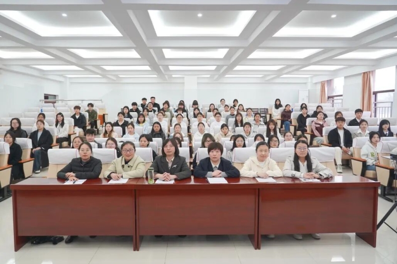 我校举行“资助护航，逐梦远航”主题演讲比赛