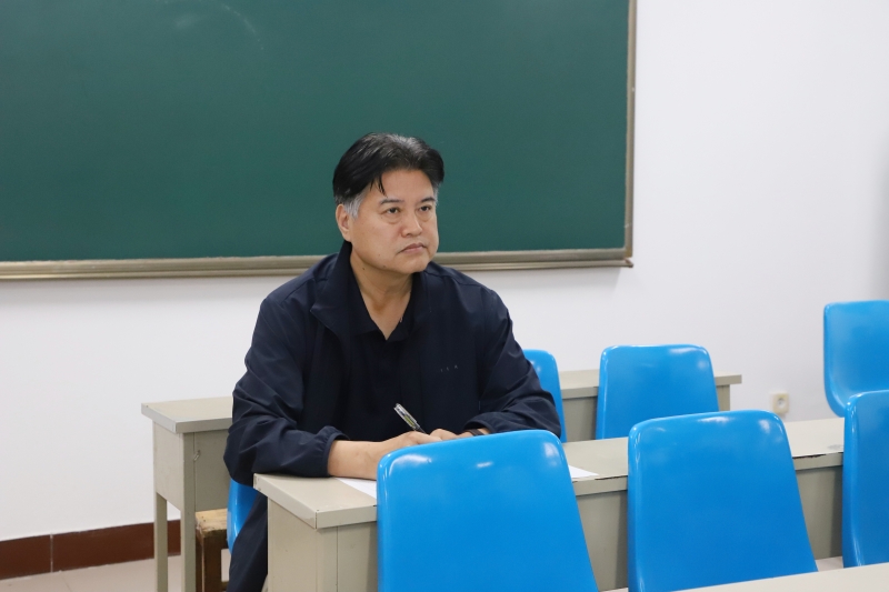校党委书记深入思政课堂开展听课评课