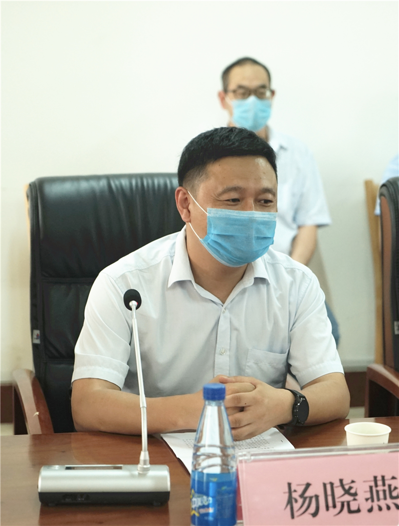 郑州市教育系统爱国卫生检查督导组来校检查指导工作