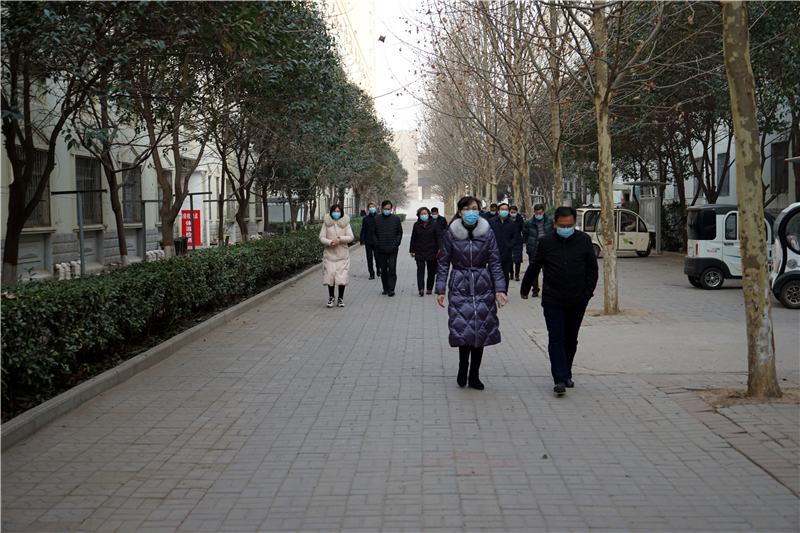 郑州市教育局疫情防控督查组到我校检查疫情防控工作