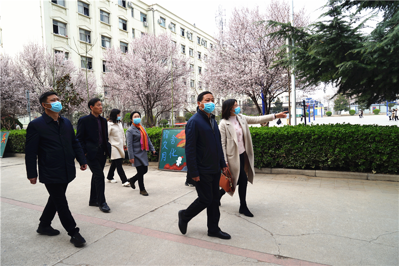 河南省教育厅督导组到我校检查指导开学疫情防控工作