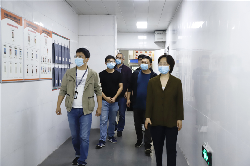 高新区社会事业局疫情防控验收组到我校检查开学准备工作