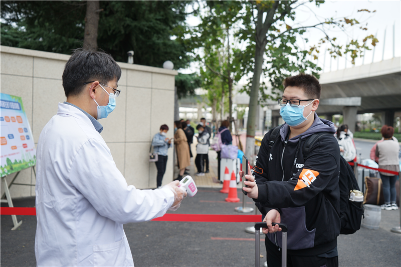 我校2021级中专新生报到入学