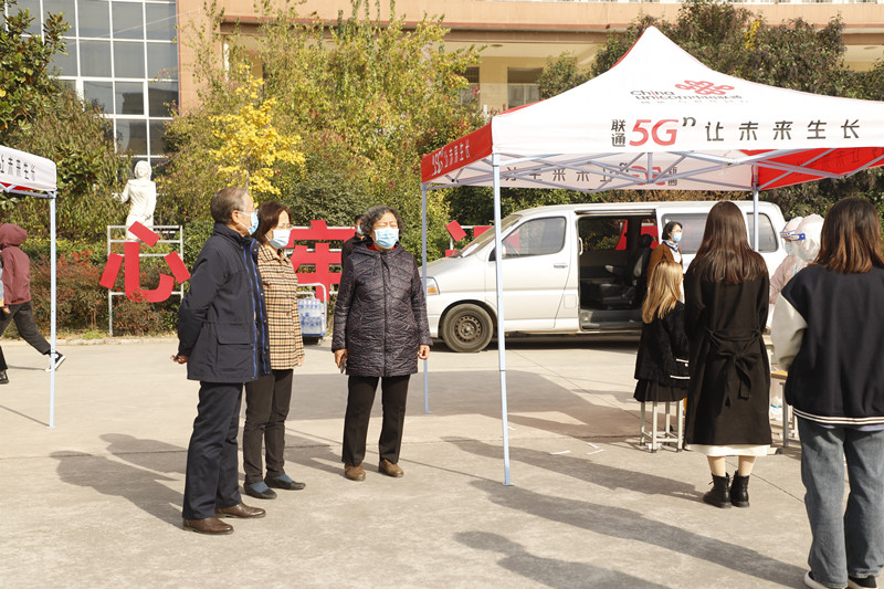 我校顺利完成第三轮核酸检测工作