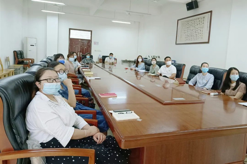 【护理系】护理系党总支第二党支部组织观看党员教育云课堂直播