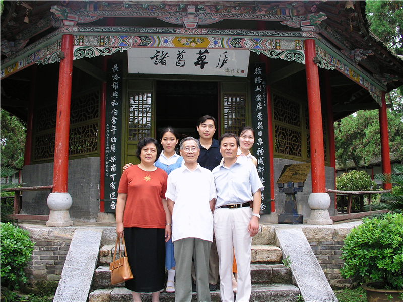 薪火相传百年路 矢志不移育桃李 记河南省、教育部首批教育世家刘仁家庭