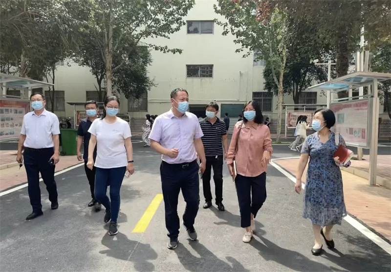 郑州市高新区管委会、郑州市高新区社会事业局领导一行来我院督导检查疫情防控工作